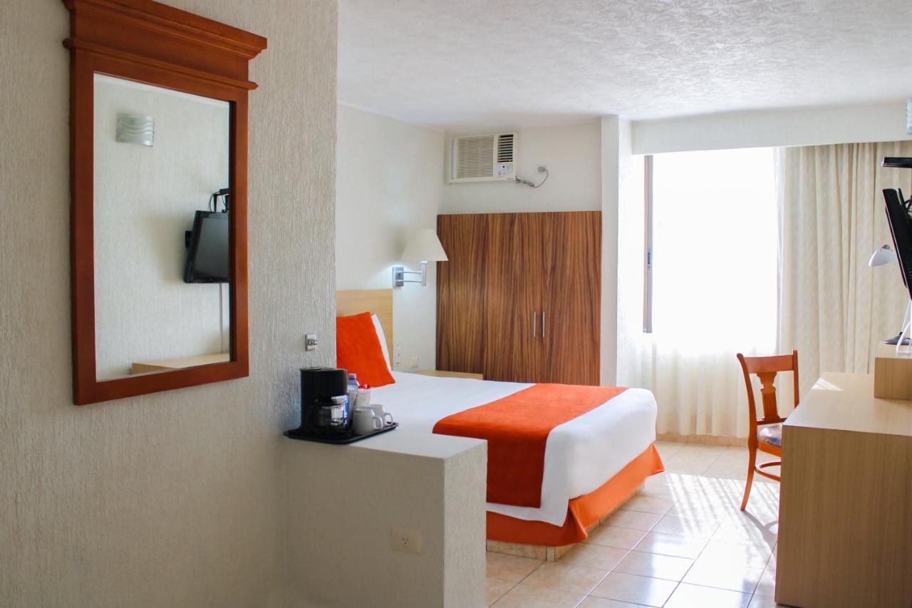 Hotel & Suites Real Del Lago Villahermosa Zewnętrze zdjęcie