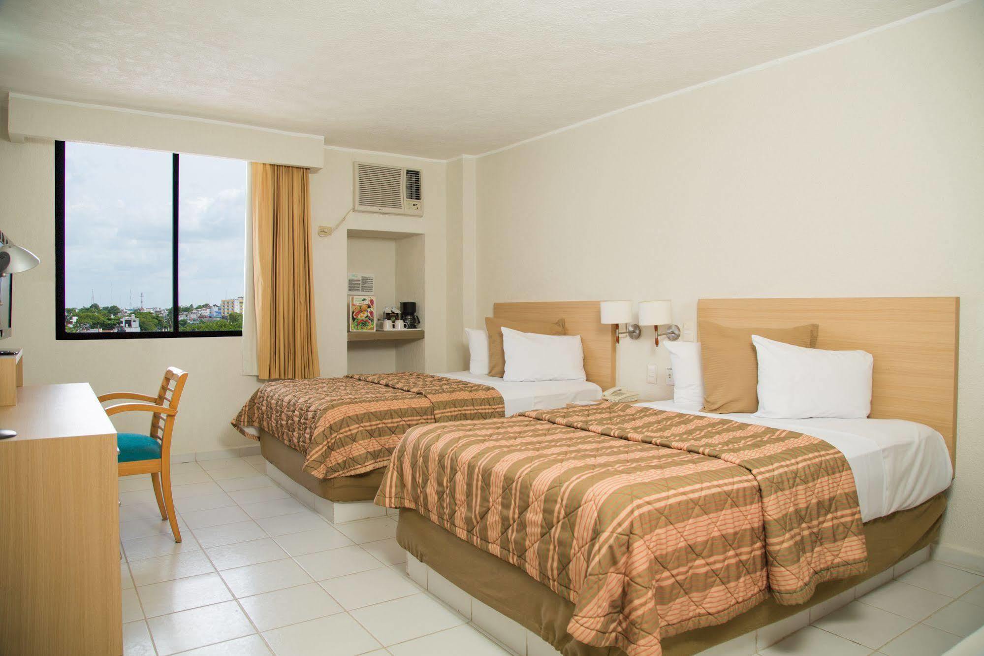 Hotel & Suites Real Del Lago Villahermosa Zewnętrze zdjęcie