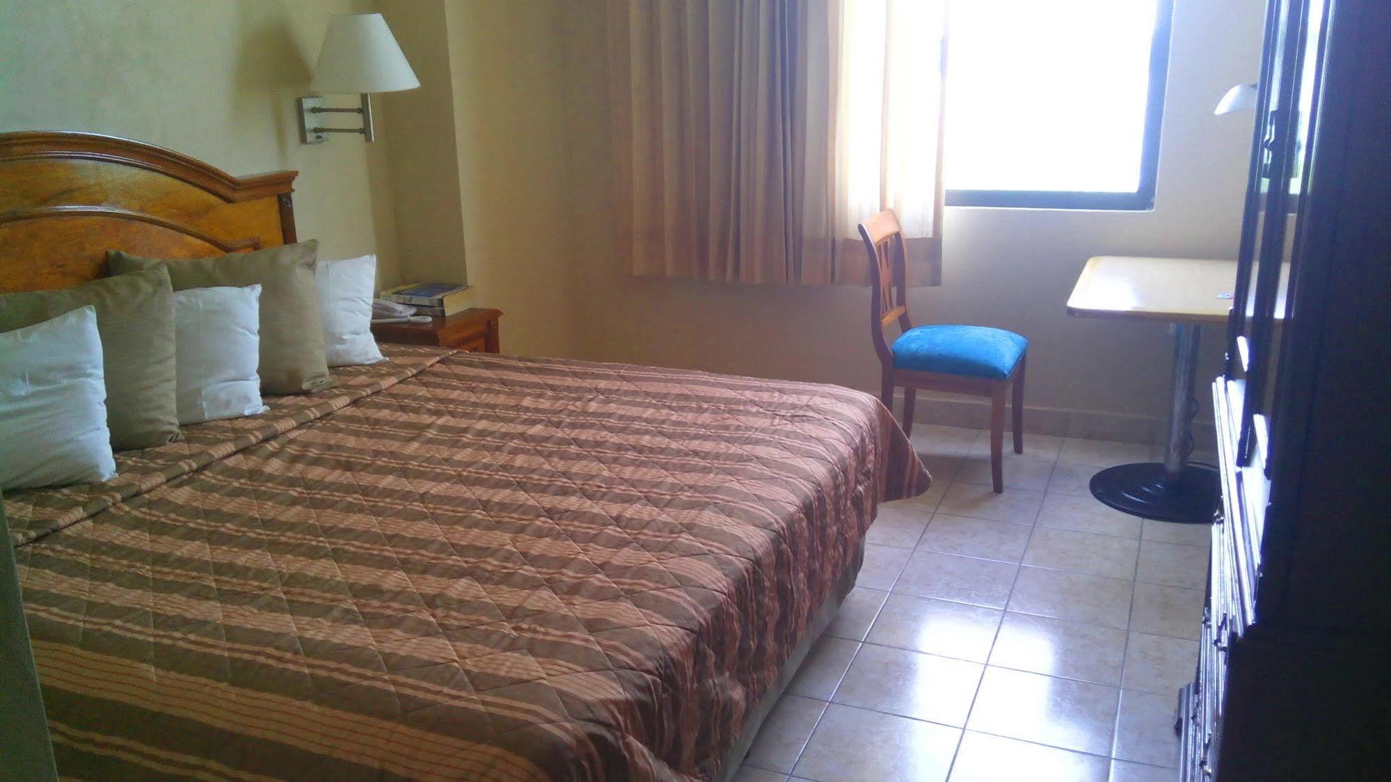 Hotel & Suites Real Del Lago Villahermosa Zewnętrze zdjęcie